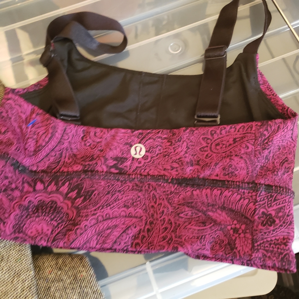 Lululemon Athletica Wmn's Size 2 Both Ways Bra Mini Antique Paisley Deep Fushia - Picture 5 of 6
